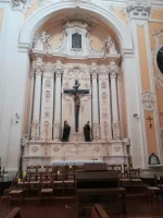 altare del crocifisso.webp