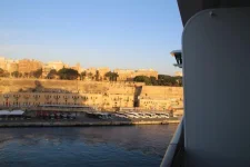 ae-tanti bus per esursioni.webp